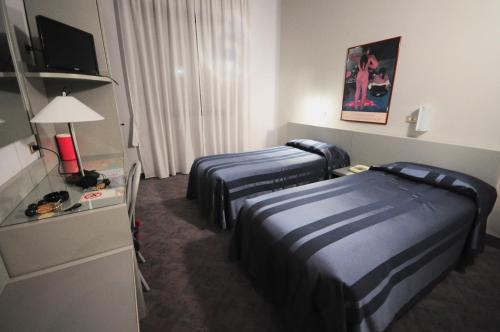 Hotel Milano Pistoia Bagian luar foto