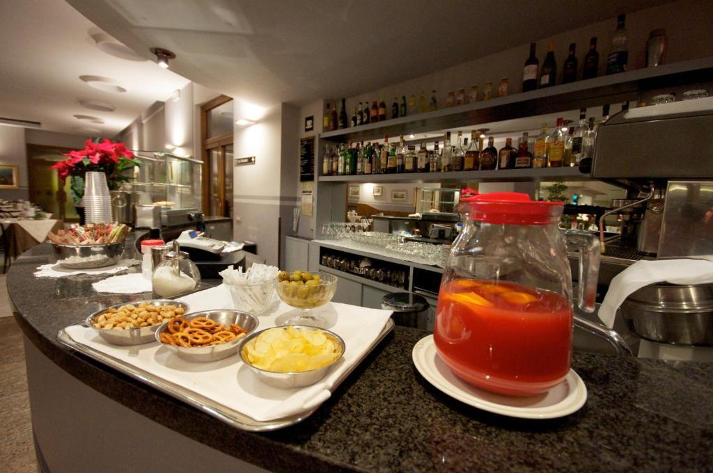 Hotel Milano Pistoia Bagian luar foto