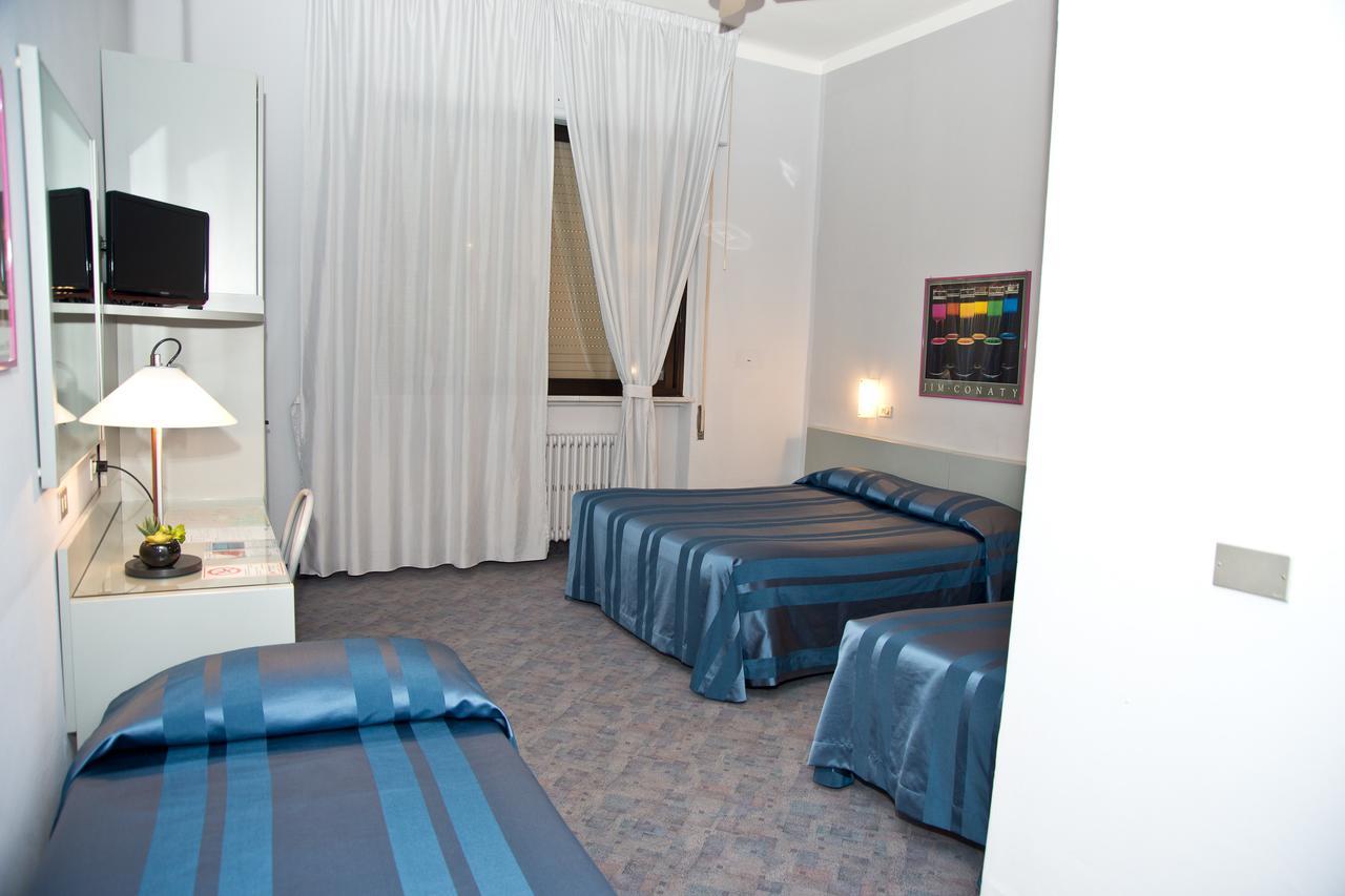 Hotel Milano Pistoia Bagian luar foto